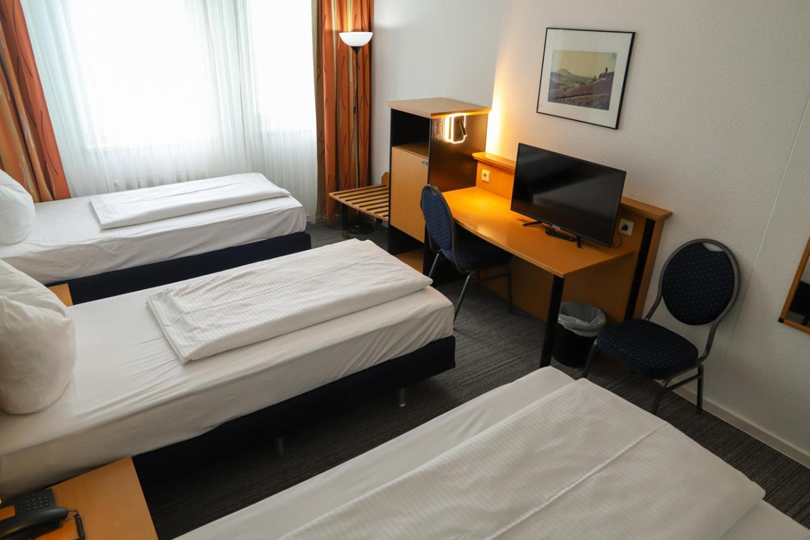 Hotel Am Suedtor บาคนัง ภายนอก รูปภาพ