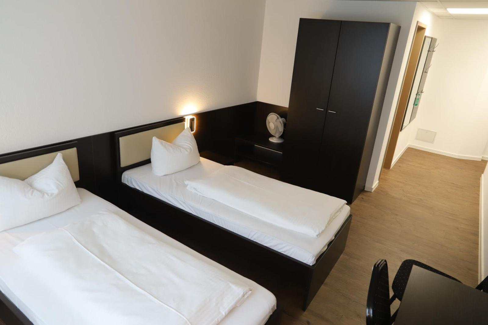 Hotel Am Suedtor บาคนัง ภายนอก รูปภาพ