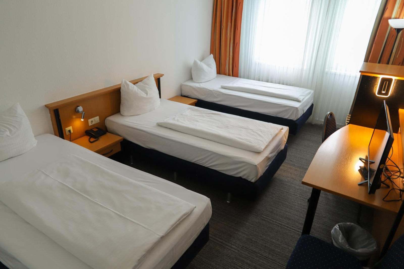 Hotel Am Suedtor บาคนัง ภายนอก รูปภาพ