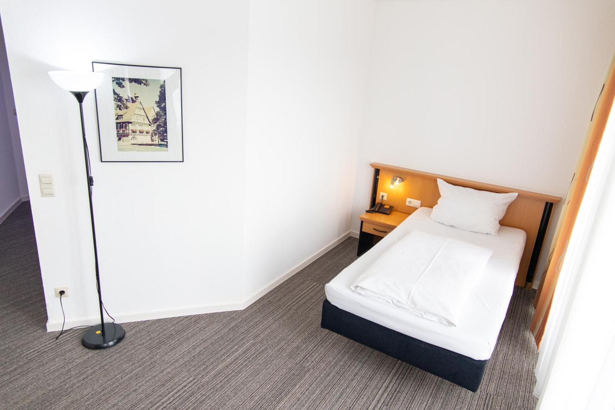 Hotel Am Suedtor บาคนัง ภายนอก รูปภาพ